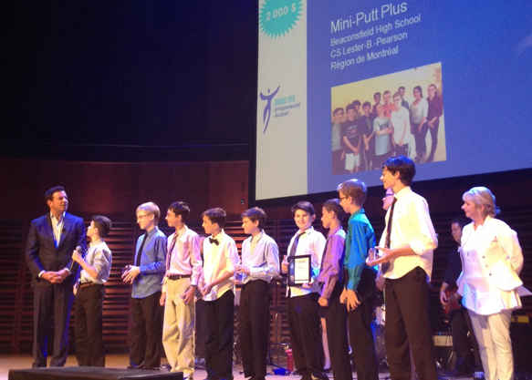 NationalReceivingAward-crop.jpg
